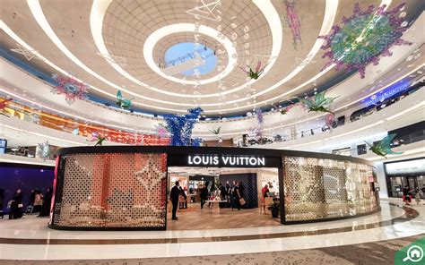 louis vuitton mall.